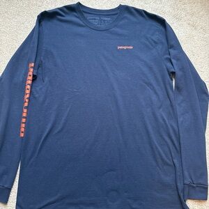 Patagonia Men's Navy Long Sleeve Shirt large
